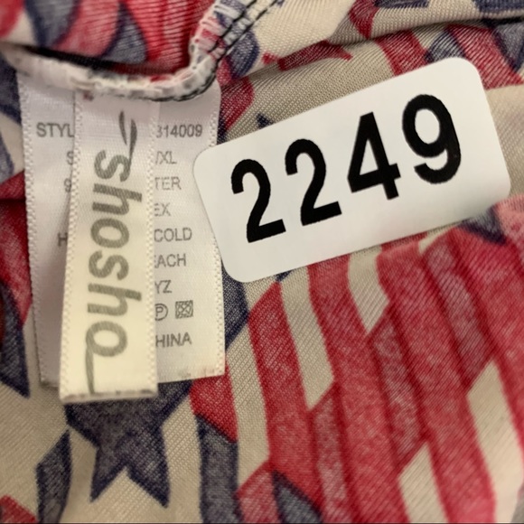 Checkered red white and blue shorts pockets - Picture 6 of 8